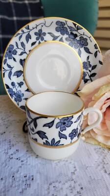 Antike Minton Demitasse Tasse und Untertasse sehr guter Zustand um 1862-71 marine weiß floral gold