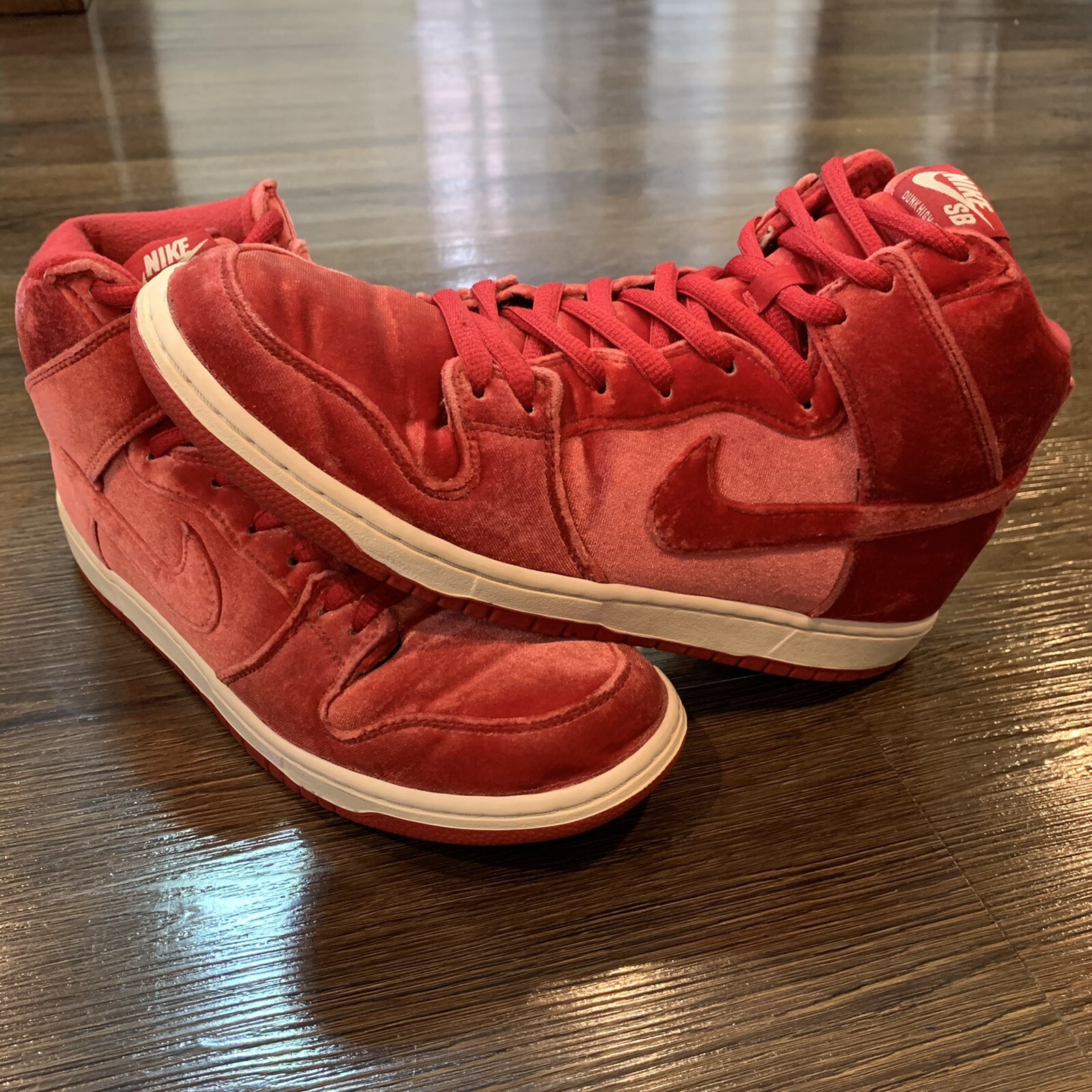 Size 10.5 - Nike SB Dunk High Premium red velvet 2016 for sale online | eBay