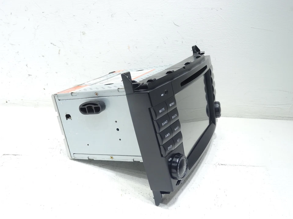 2008 MERCEDES BENZ C CLASS C204 SAT NAV UNIT Satellite Navigation Head Unit - Image 2 of 4