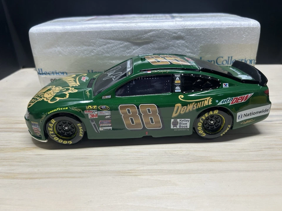 Coche esculpido Dale Earnhardt Jr. #88 DEW Shine 2015 colección Hamilton certificado de autenticidad Foto 3 de 4