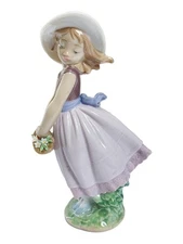 Other Brands Interior Goods White Riadro NAO Pottery Doll Flower Path Used