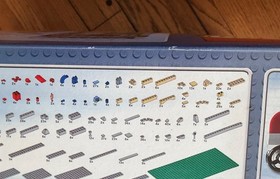 *BRAND NEW* Lego 10185 Modular House GREEN GROCER *RETIRED* *CREASES* (#2)