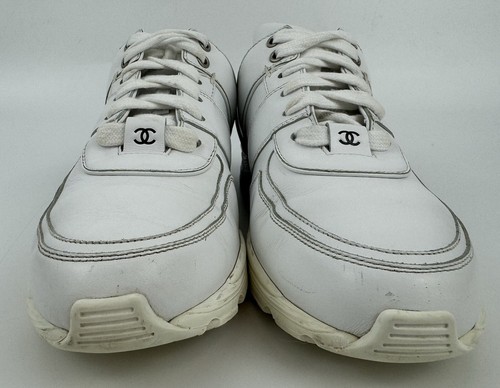 CHANEL Leather CC Logo Trainer Low Top Sneaker Sz 39/8 White Black Women’s - Picture 12 of 16