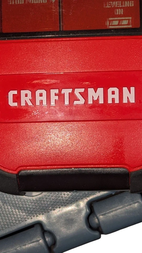 Detector de pernos Craftsman Detector de cables de CA Nivelador láser Foto 4 de 4