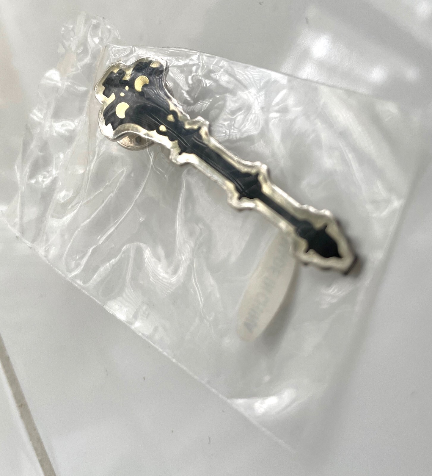 Pin's Vampire Ventrue en métal idée cadeau idéal pour rôliste