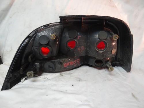 96 97 98 Ford Mustang Passenger Side Taillight Gray Lamp Assembly 1996 1997 1998 - Picture 2 of 7