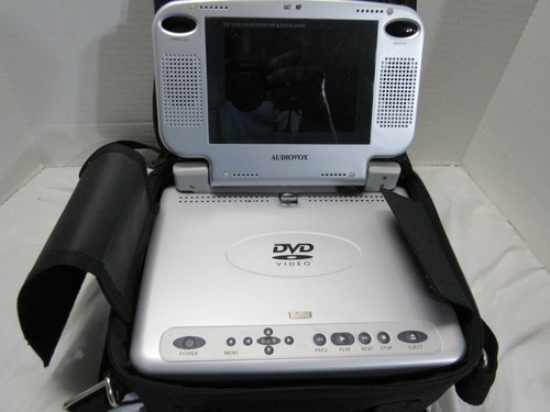 Audiovox VBP4000 Portable DVD Player (5.6") - Picture 3 of 10