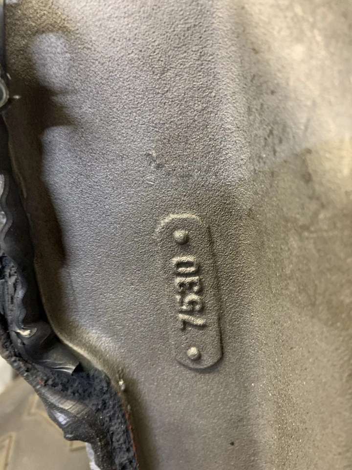 Впускной коллектор Weiand Team G SBC б/у, но чистый - Изображение 2 из 3