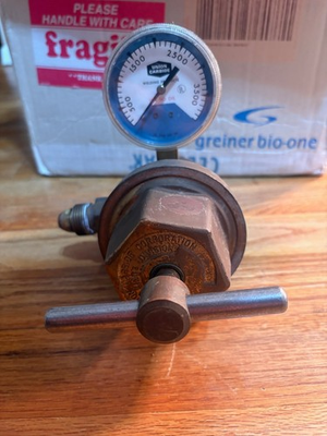 #ad Vintage Union Carbide Welding Compressed Gas Pressure Regulator Used FREE SHIP $29.99