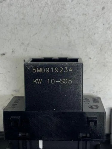 VW GOLF PLUS 5M1, 521 Airbag Schalter 5M0919234 2.00 Diesel 103kw 2005 23949562