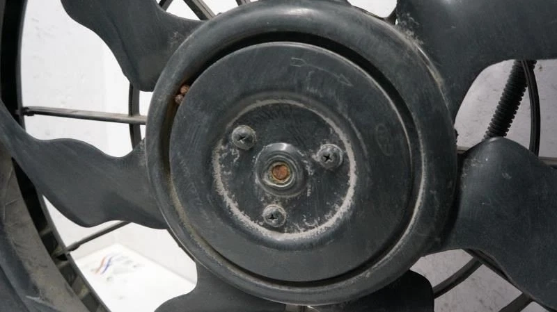 Conjunto de motor ventilador radiador izquierdo Kia Optima 2011-2013 2,4 L 25380-3Q170 Foto 3 de 4