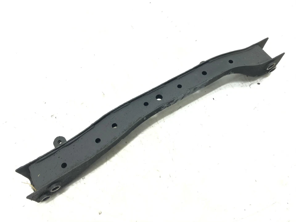 Barra de soporte delantera Infiniti QX56 QX80 2011-2019 OEM. Foto 4 de 4