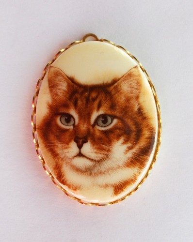 VINTAGE KUNSTSTOFF KATZE Cabochon KÄTZCHEN HALSKETTE ANHÄNGER • 40x30mm                  - Bild 6 von 8