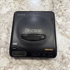 VTG 1991 Sony Discman D-11 Portable CD Player Mega Bass W/2 Headphones  Case