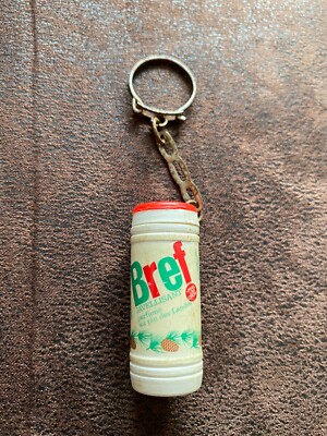 Keychain - BRIEF - bleach bottle - BE