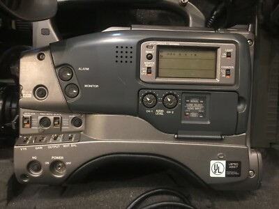 JVC GY-DV550 Professional Mini DIGITAL Camcorder w/Canon Zoom-Make