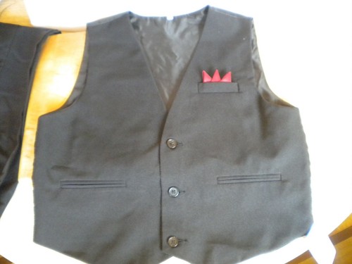 Boy's Formal Wedding Solid 5-Piece Vest and Pant Set with Shirt, Tie and Hanky - Picture 5 of 9