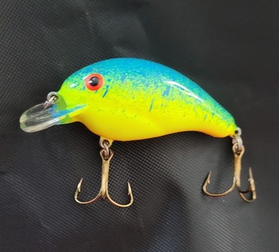 VTG. PRE PRADCO BANDIT 100 SERIES SQUAREBILL CHARTRUESE BLUE SPLATTER CRANKBAIT