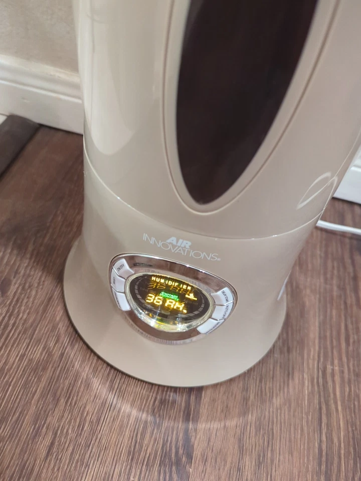 Humidificador ultrasónico de aromaterapia Air Innovations Cool Mist, negro (usado) Foto 2 de 4