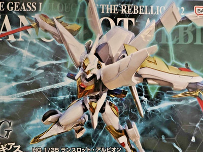 BANDAI Lancelot Albion Code Geass R2 HG 1/35 Model Kit Premium NEW Gundam