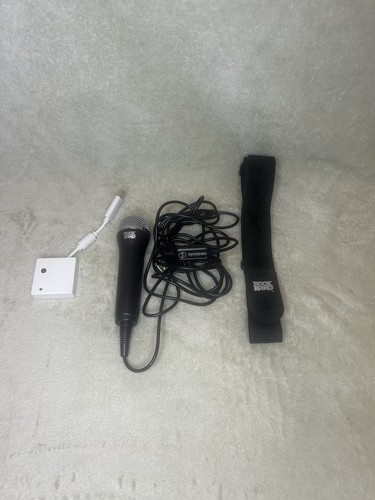 Rock Band Fender Stratocaster Wii Guitar W/ Dongle 3 Game & Mic Bundle - Tested! - Picture 5 of 11