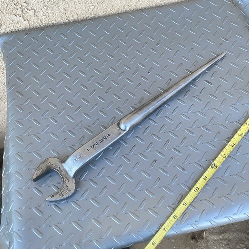 Klein Tools Inc. USA 3213-H 1 7/16" x 7/8'' Iron Workers Spud Wrench - Picture 7 of 13