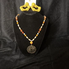 NWT Set Charming Charlie Necklace and Pierced Earring Set Gold Toned