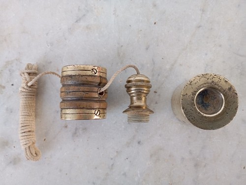 Bloque de nivel vertical Bob Mason de plomada cilindro pequeño de 2,5" de latón de colección con anillos de latón - Imagen 16 de 16