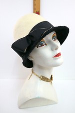Vtg Toby of London Woman's Cloche Hat Teddy W. Germany Beige Faux Fur Black Trim