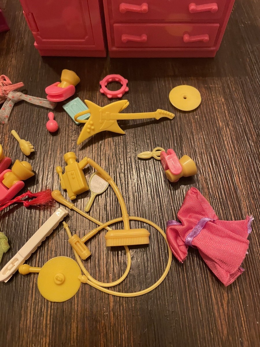 VTG Kenner Wish World Kids Hear Cheer Stage Sock Lock Dresser