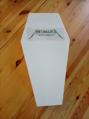 Metallica Death Magnetic Coffin Shaped Box nicht komplett