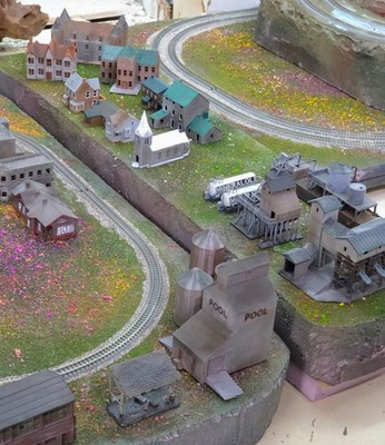 Weathered/Hand painted Z scale Bdgs --THIS IS OUR CATEGORY C (HIGHEST priced)