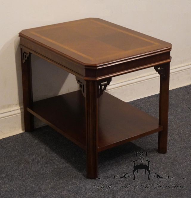 ALTAVISTA LANE Bookmatched Mahogany Traditional Style 20