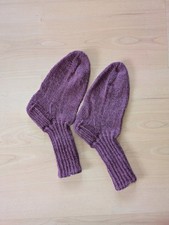 Selbstgestrickte Kinder-Socken, flieder, Gr&ouml;&szlig;e 35