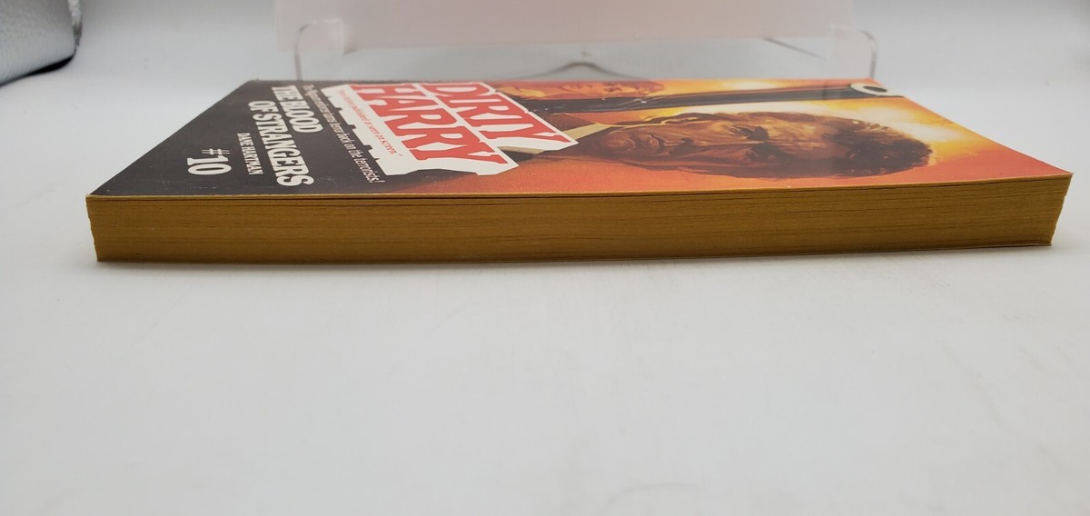 洋書 DIRTY HARRY: THE BLOOD OF STRANGERS #10 Dirty Harry #10 Blood of the Strangers Dane Hartman 1982