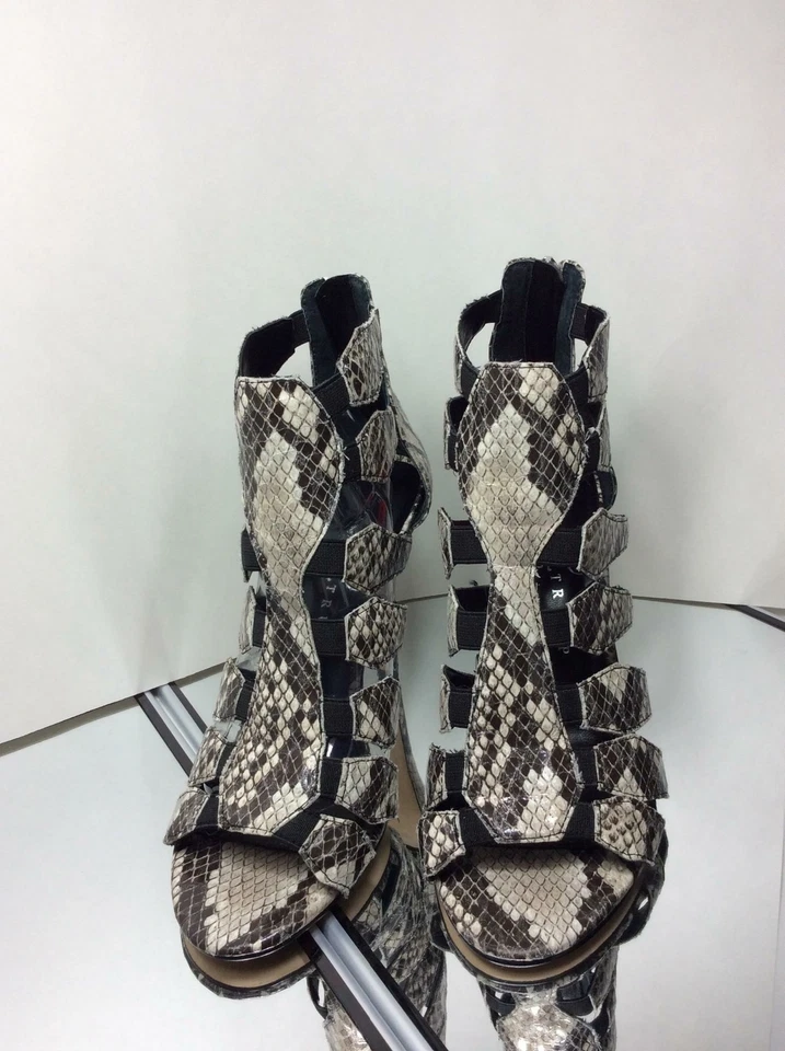 Sandalia Gladiador IVANKA TRUMP Marjory2, Natural (Talla 6 M) - ¡Precio de venta sugerido por el fabricante $150.00! Foto 3 de 4