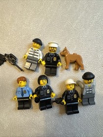 My Lego 7498 City-Town Police Station, 100% minifigures, manuals, & Lego bricks