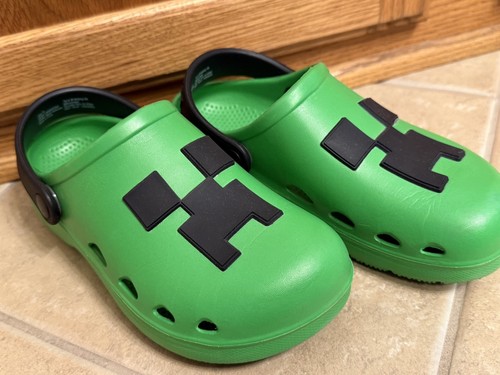 Minecraft-Themed Slip-On Clogs/look a like croc, creeper Green Size 13
