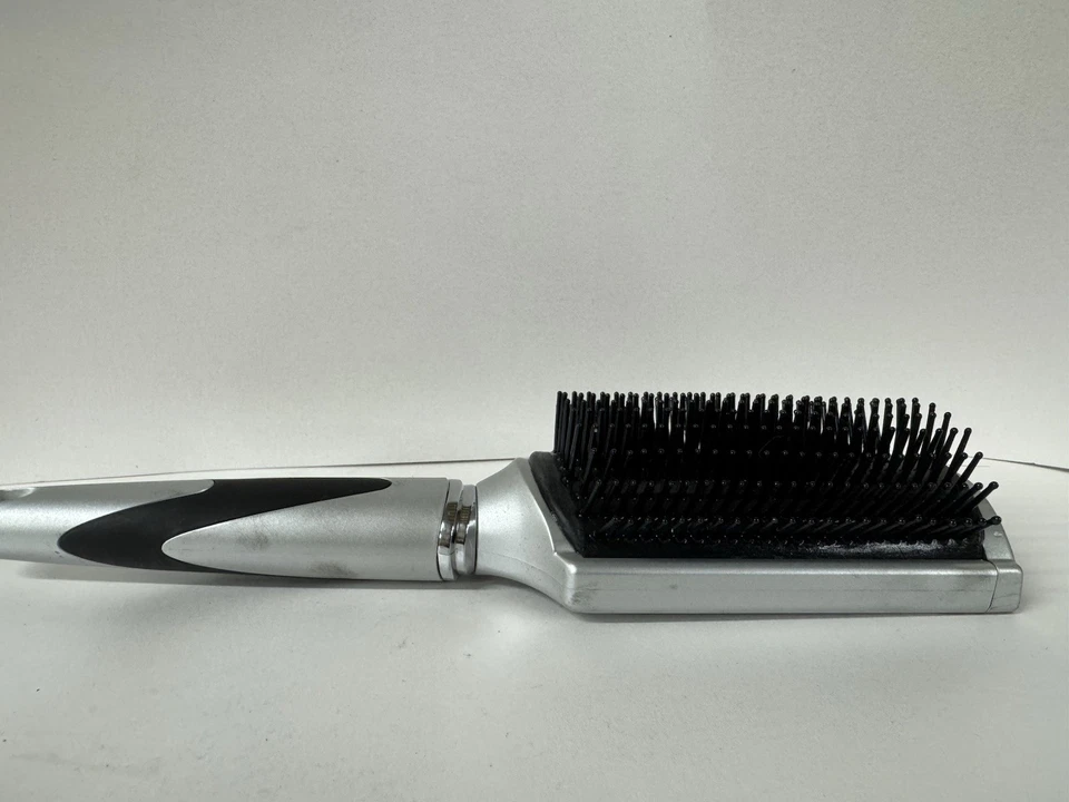 Cushion Brush large hard rubber , silver & Black - Image 3 of 4