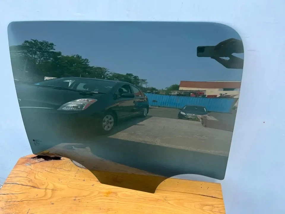 (NOVO/OEM) 2014-2018 CHEVY/GMC -CABINE DA TRIPULAÇÃO- JANELA TRASEIRA DIREITA DO PASSAGEIRO Porta/vidro - Imagem 2 de 4