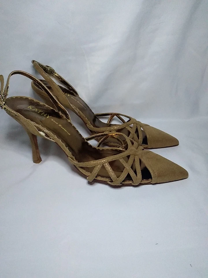 Tacones Kathy Van Zeeland de gamuza tostados de cuero dorado con escamas punta talla 9 para mujer  Foto 2 de 4