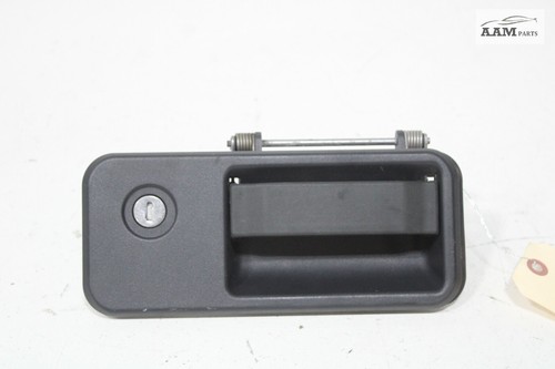 2018-2024 VOLVO VNL 860 D13 FRONT LEFT DRIVER SIDE EXTERIOR DOOR HANDLE OEM