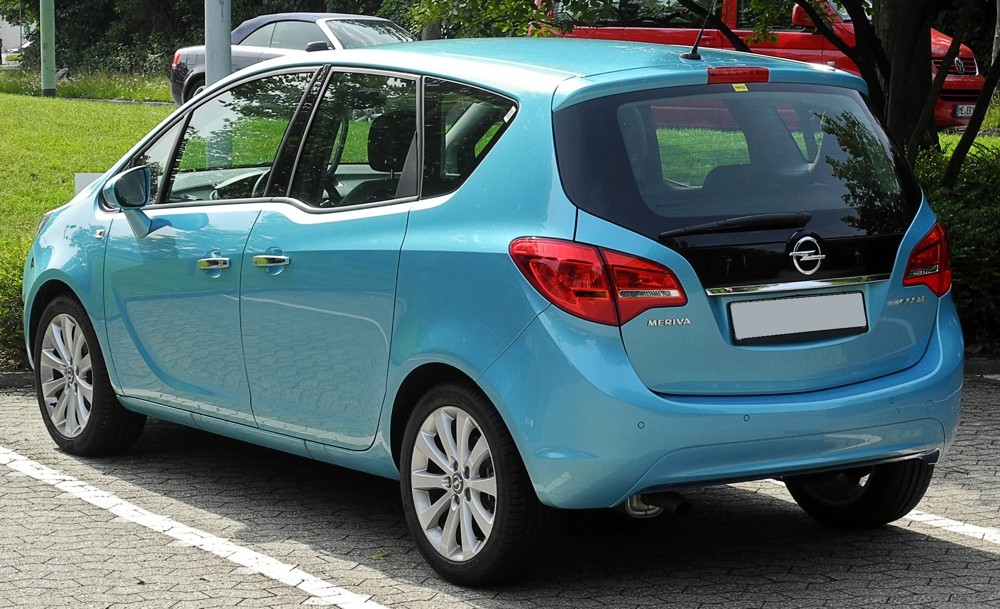 Vasca Bagagliaio SCOUTT Su Misura Per Opel Meriva B (2010-2017) - TPE, Bordo 4cm, Antiscivolo, Inodore E Arrotolabile - 3