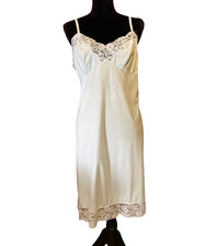 Vintage Van Raalte White Nightgown sz 36