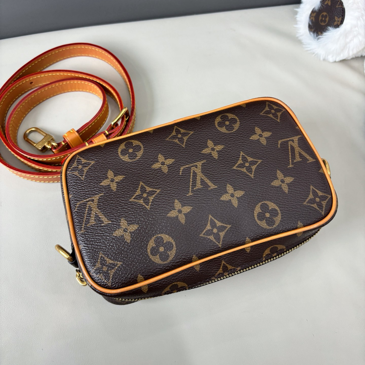 Louis Vuitton Trocadero Monogram Camera Bag Crossbody Brown Gold