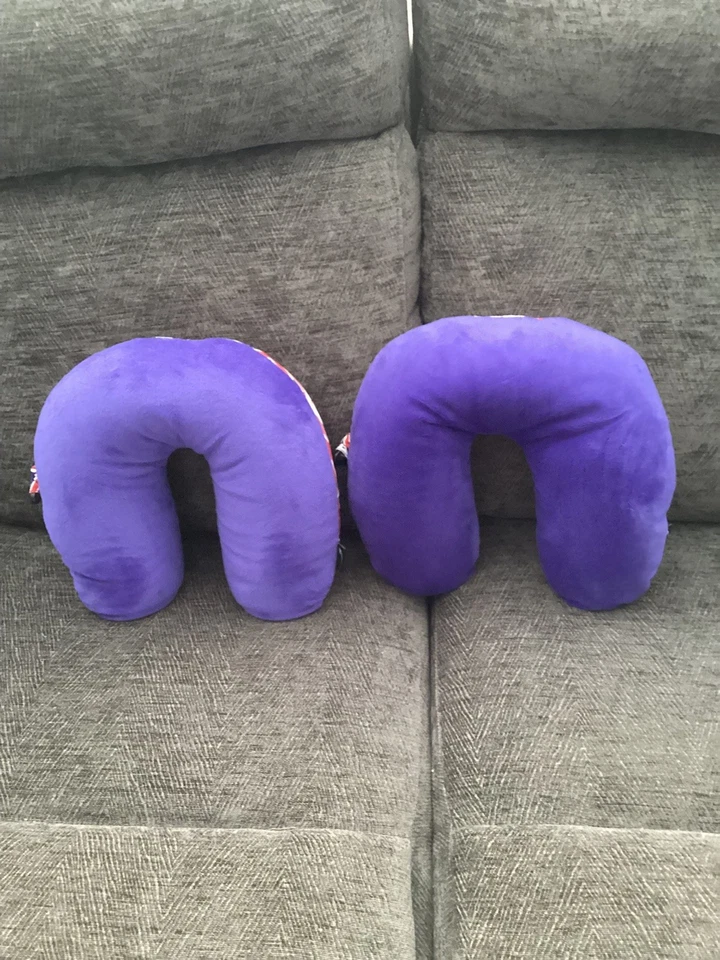 Union Jack Travel Neck Pillow for airplanes. Excellent condition. Used once. - Image 2 of 3