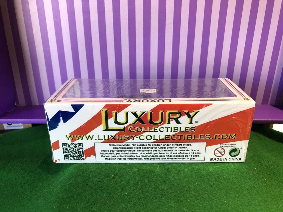 LUXURY COLLECTIBLES 1/43 CADILLAC 2011 SRX CROSSOVER Blue Car Diecast SHIPS FREE - Image 3 of 3