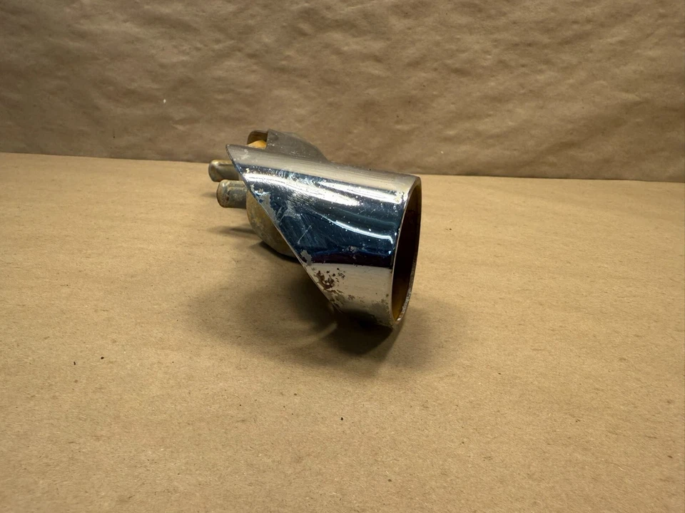 Lámpara trasera derecha Jaguar XKE E-Type S1 OTS Lucas L651 OEM C16086 Foto 4 de 4