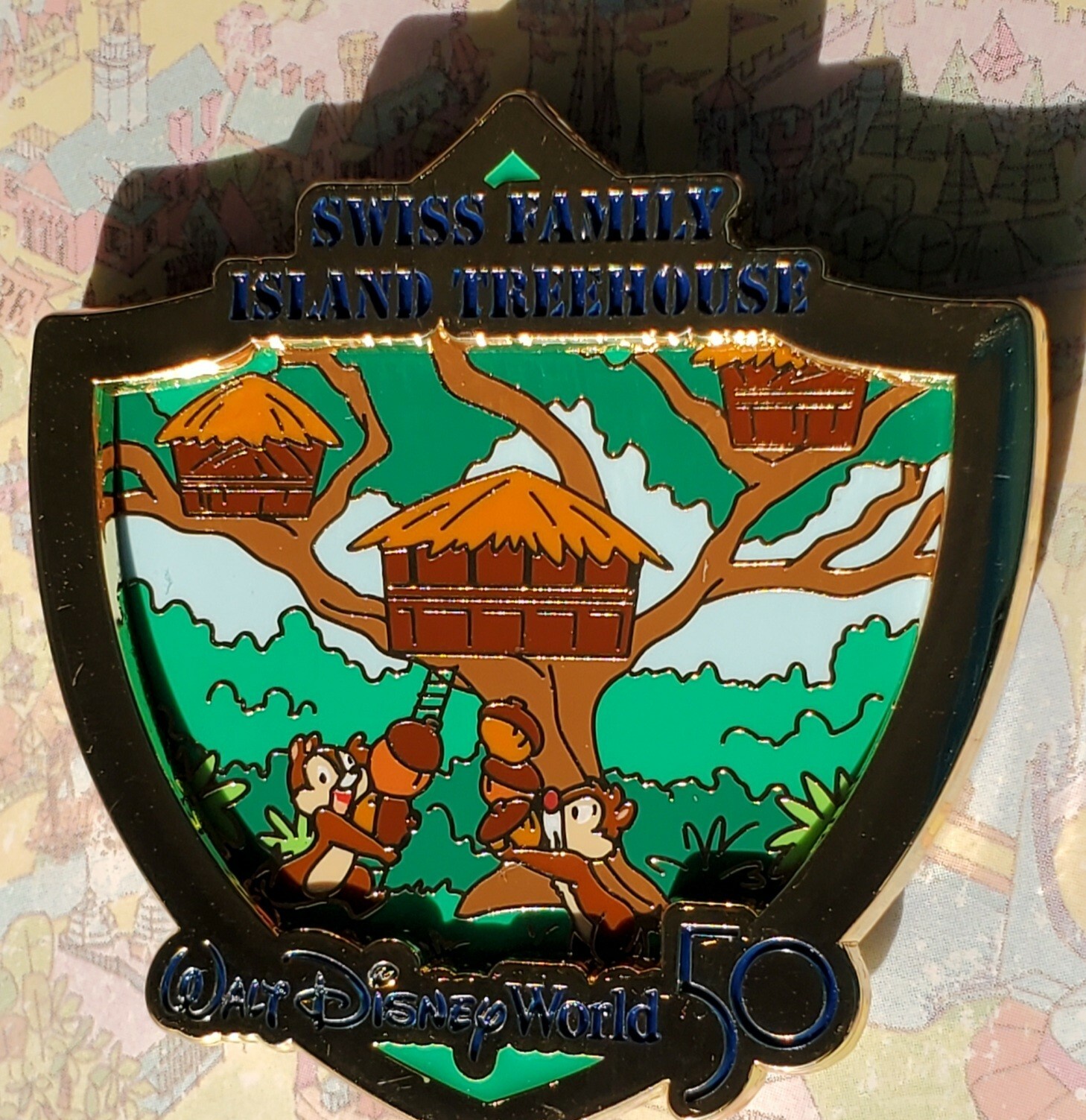 Disney Pin 50th Anniversary Swiss Family Treehouse Crest Pin LE 2000 Chip N Dale
