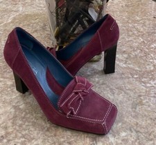 Via Spiga Burgundy Suede Leather Bow Square Toe Heel Pumps Size 7.5M, MSRP 195